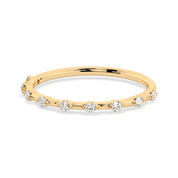 Ring aus 585 Gold mit Diamanten 0,18 ct im Einzel-Krappen-Stil