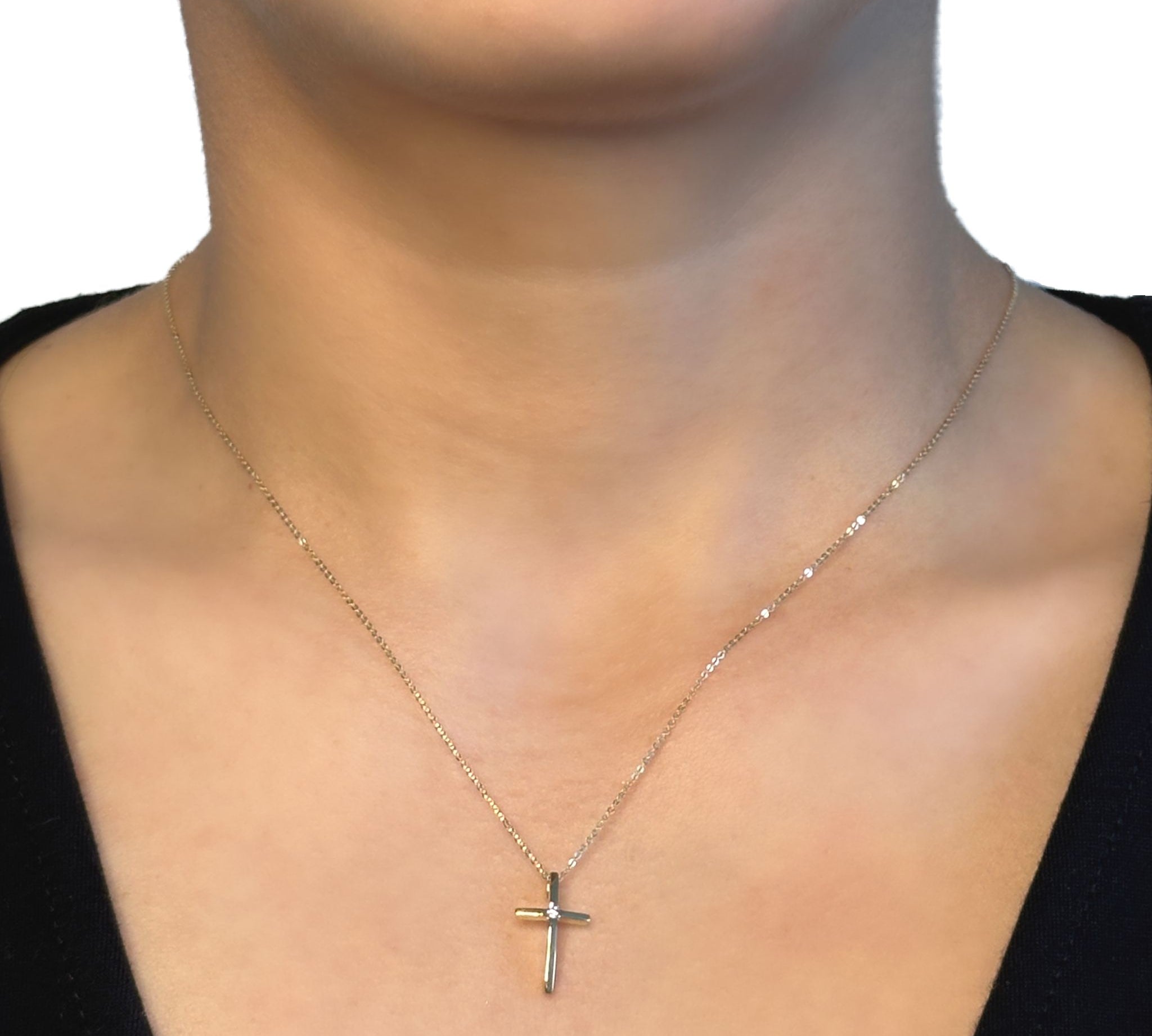 kette-kreuz-anhaenger-585-gelbgold-diamant-0-03-ct-tragebild.jpg