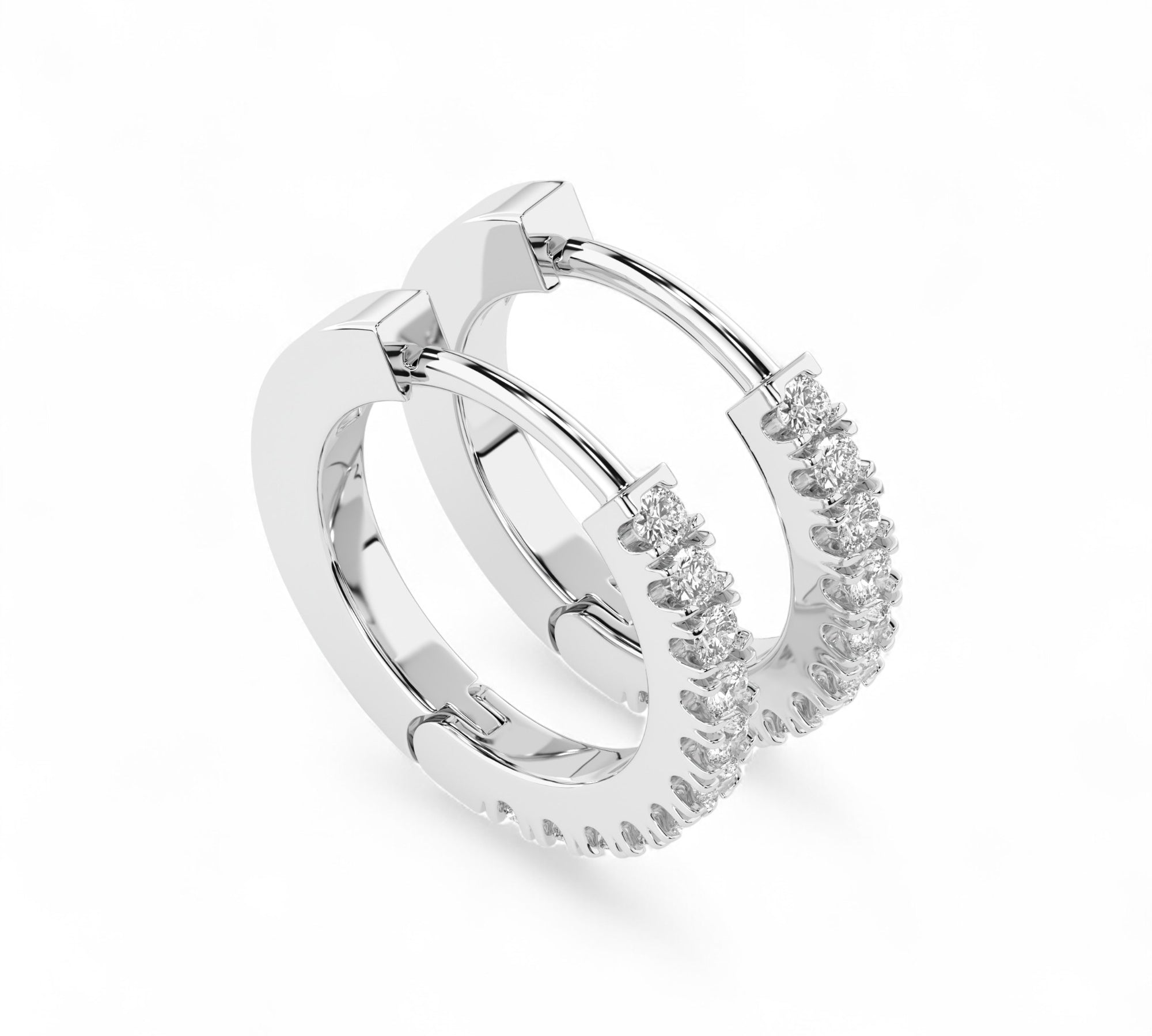 ohrringe-creolen-weissgold-22-diamanten-022-ct-eclkzo237-schraegansicht.jpg
