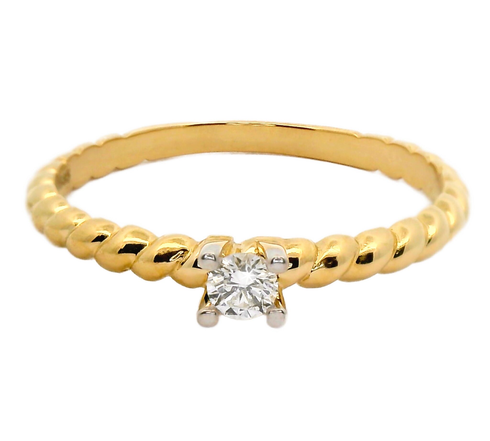 ring-585-gelbgold-solitaire-diamant-0-08-ct-frontansicht.jpg